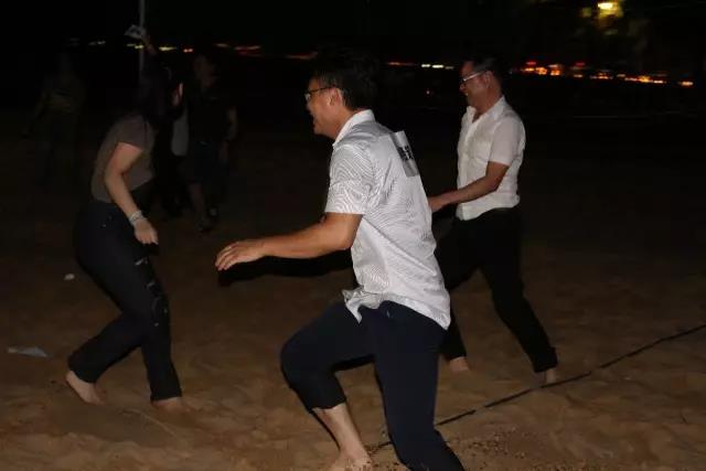 撕名牌對決